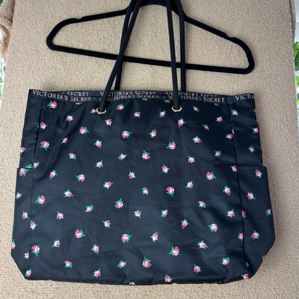 Victoria's‎ Secret Black Rose Floral Nylon Tote Bag Pink Striped Lining Large